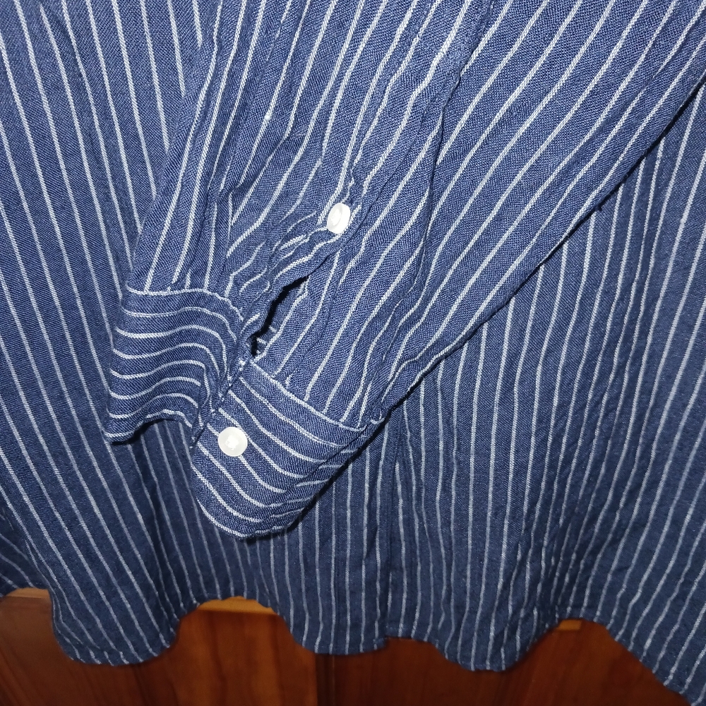 L. L. Bean 100% Linen Button Front Shirt Navy and White Pinstripes 1X EUC - Picture 5 of 9